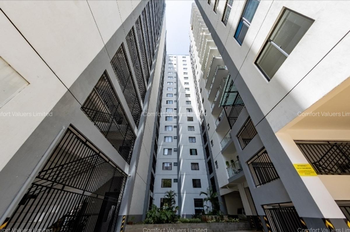 Serviced 1 Bed Apartment with En Suite at Riverside Drive - 7
