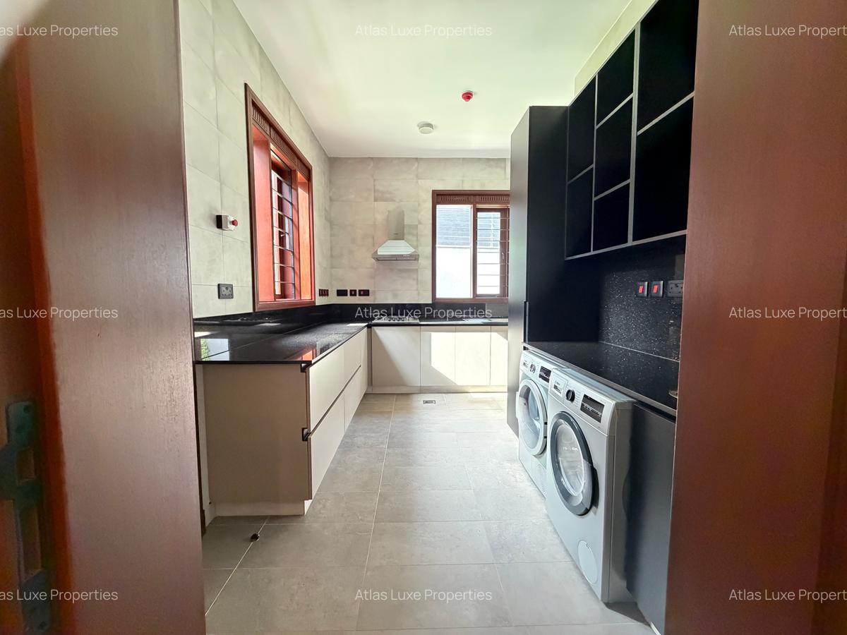 4 Bed House with En Suite in Runda - 6