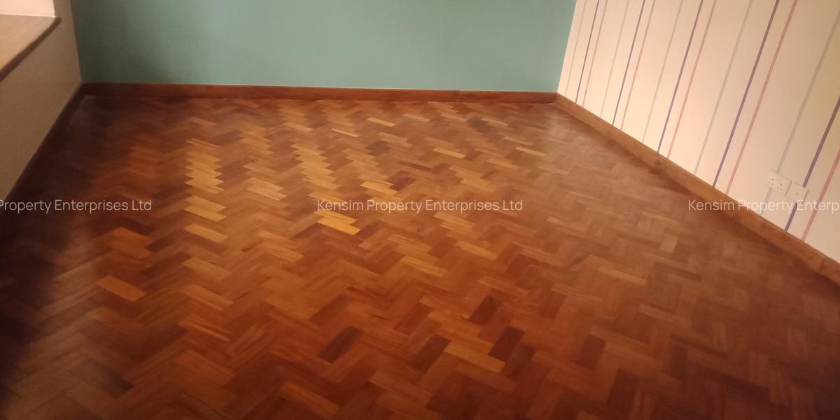 5 Bed Townhouse with En Suite in Lavington - 18