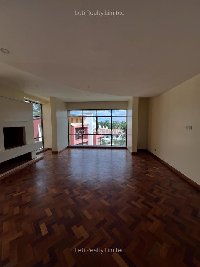 5 Bed Townhouse with En Suite in Lavington - 6