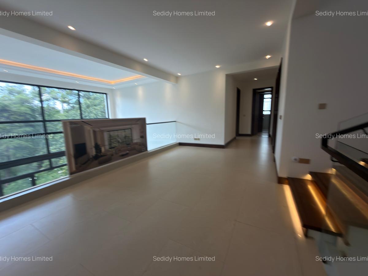 6 Bed Villa with En Suite in Kitisuru - 11