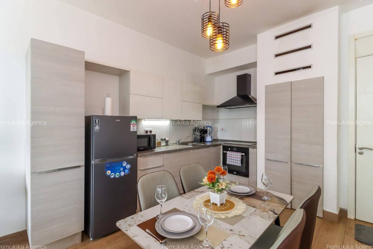 Serviced 2 Bed Apartment with En Suite in Westlands Area - 14