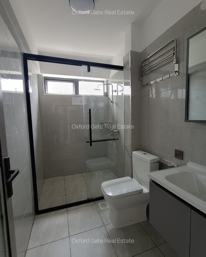 1 Bed Apartment with En Suite at Westlands Road - 3
