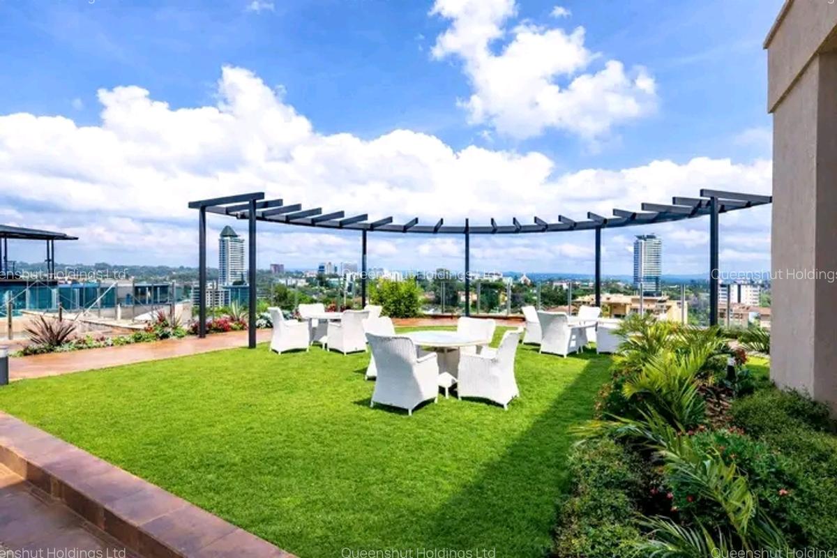 3 Bed Apartment with En Suite in Riverside - 6