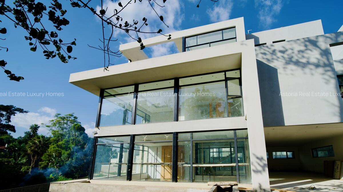 5 Bed Villa with En Suite at 2026-187 * 11.07 - 12