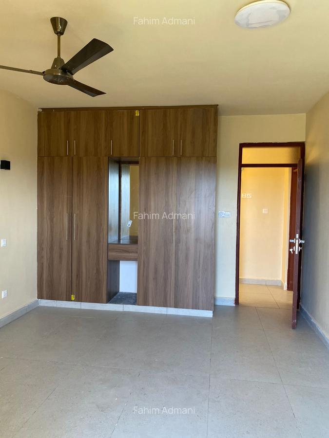 4 Bed Apartment with En Suite at Moyne Drive - 6