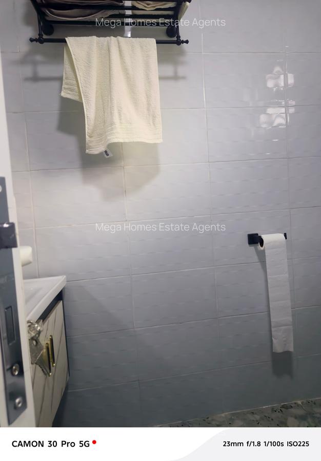 Serviced 1 Bed Apartment with En Suite in Runda - 4