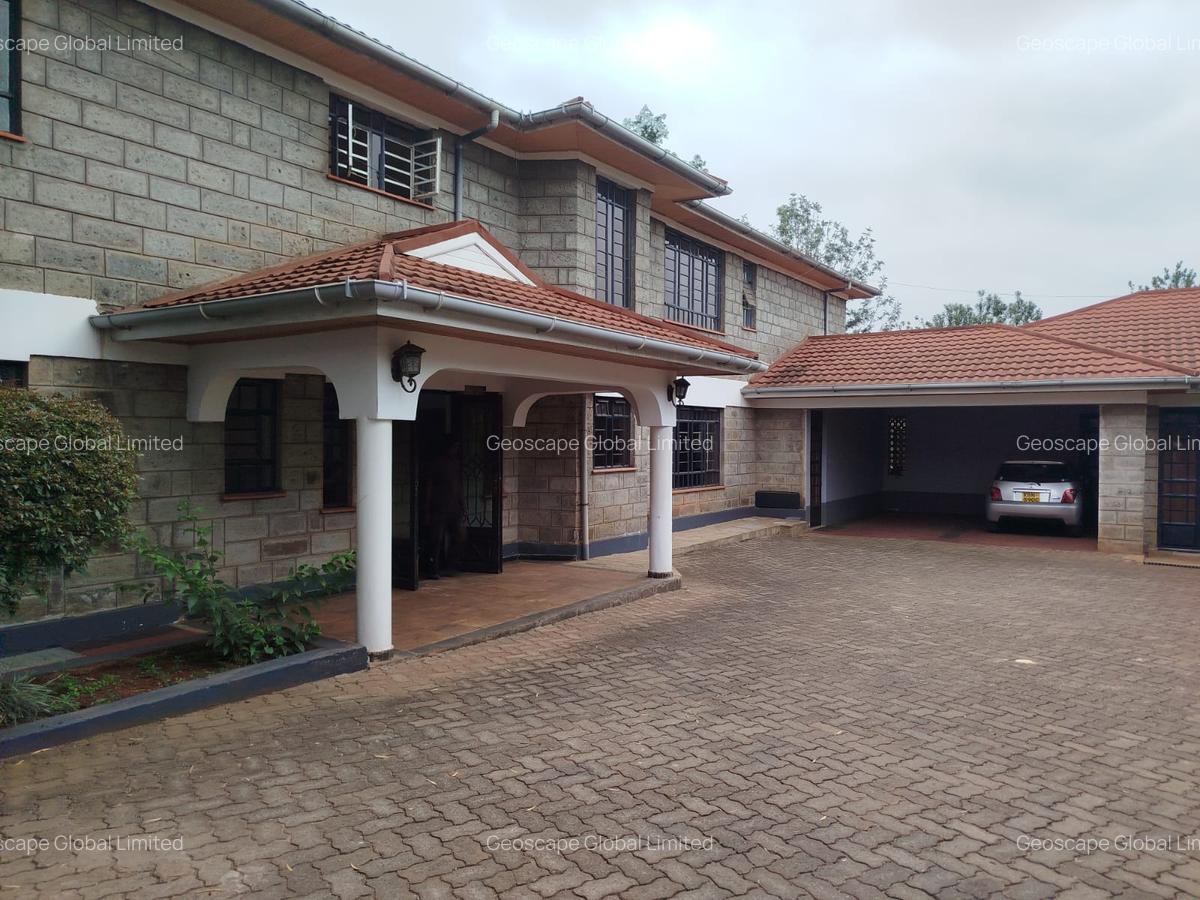 5 Bed House with En Suite in Runda - 15