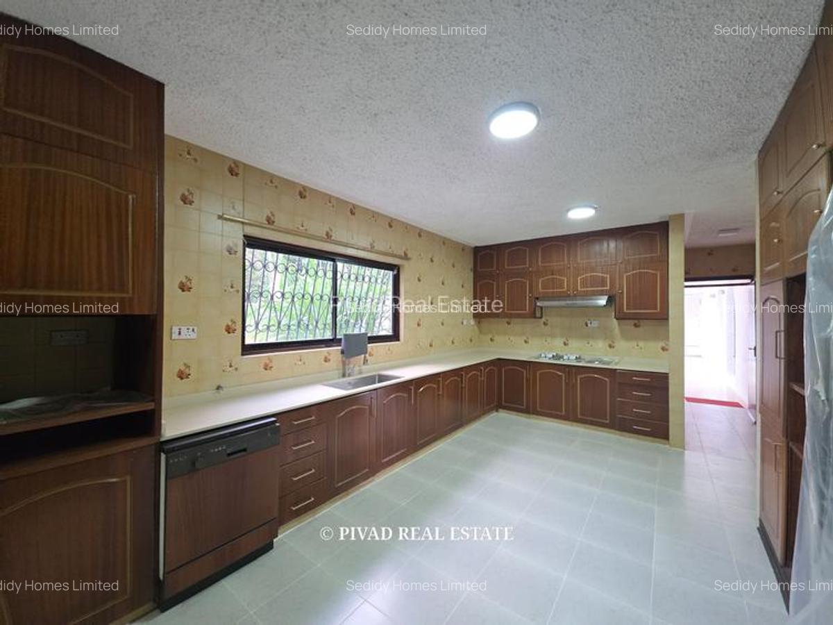 5 Bed House with En Suite in Muthaiga - 7