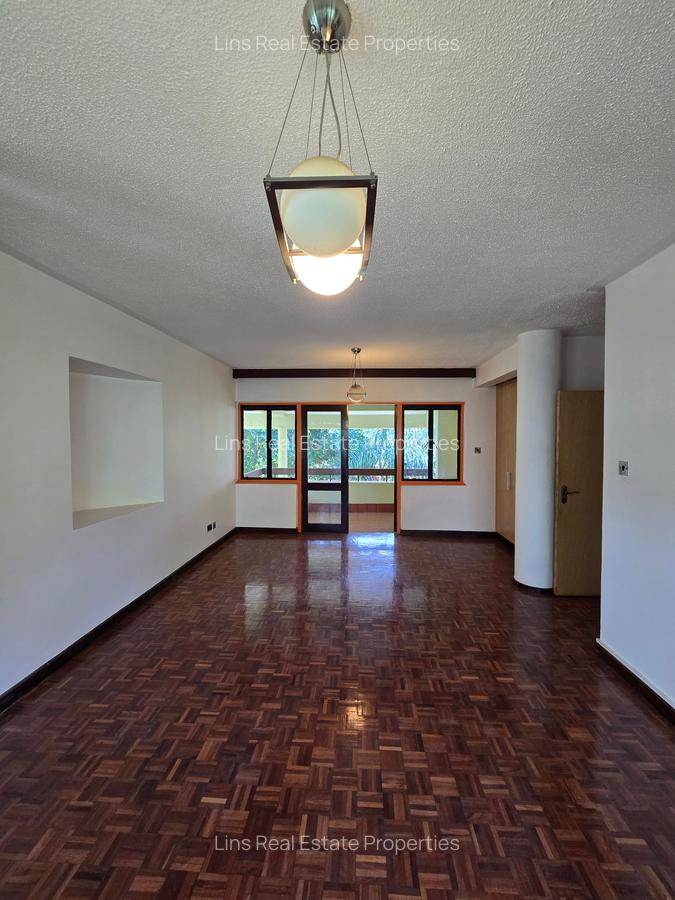 4 Bed Apartment with En Suite in Riverside - 16