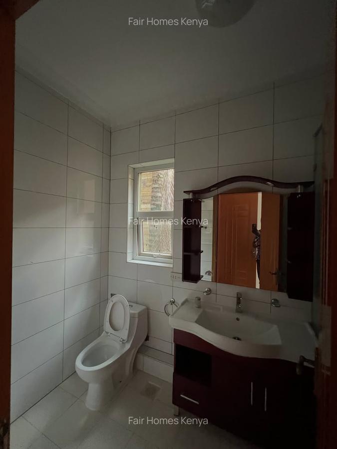 4 Bed Townhouse with En Suite at Riverside Drive - 17