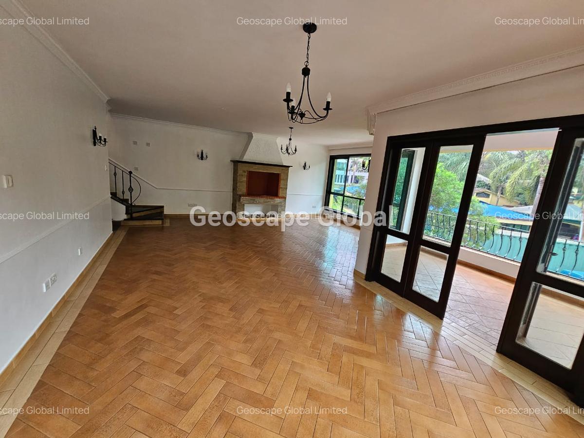 3 Bed Townhouse with En Suite in Spring Valley - 12