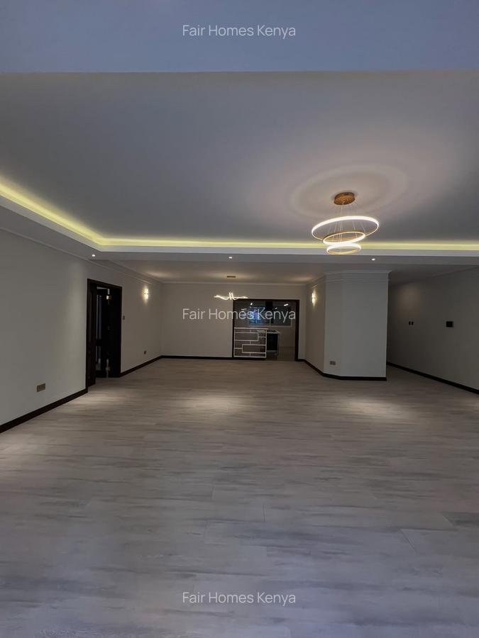 3 Bed Apartment with En Suite at Riverside Drive - 13