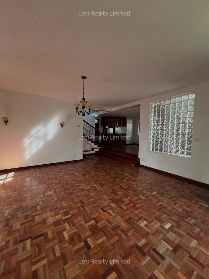 5 Bed Townhouse with En Suite in Lavington - 4