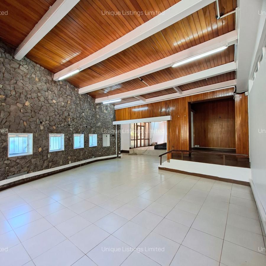 300 m² Commercial Property with Service Charge Included in Rhapta Road - 4