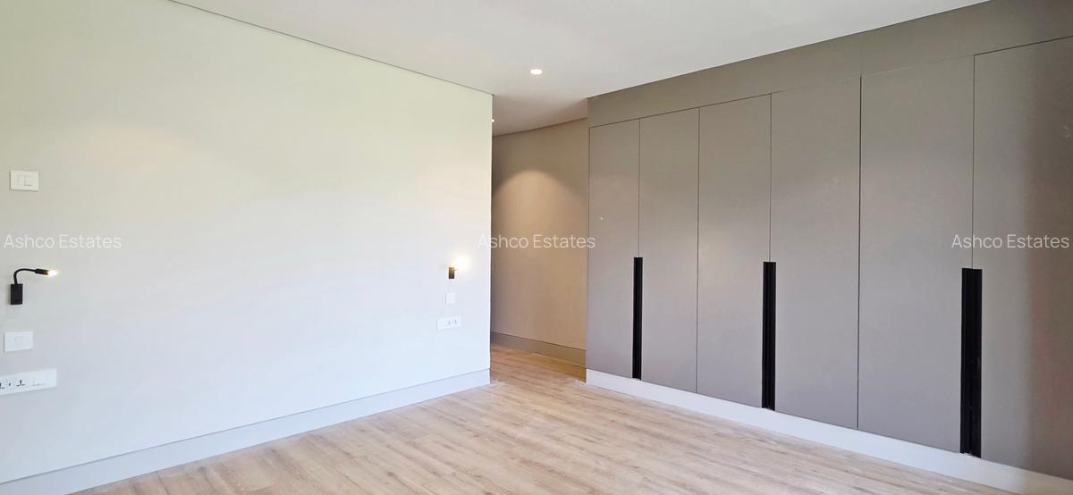 5 Bed Villa with En Suite at Granville Grove - 11
