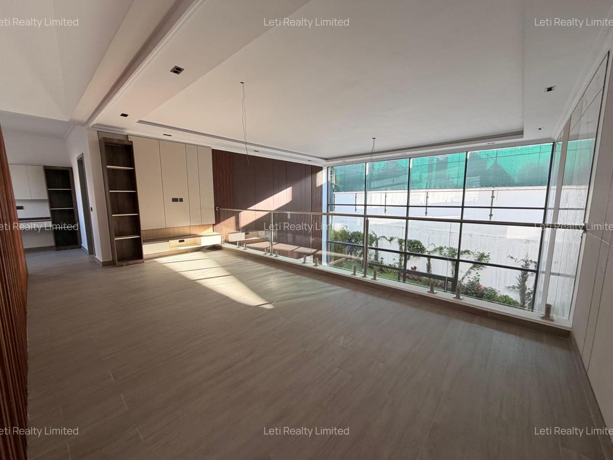 5 Bed Townhouse with En Suite in Lavington - 7