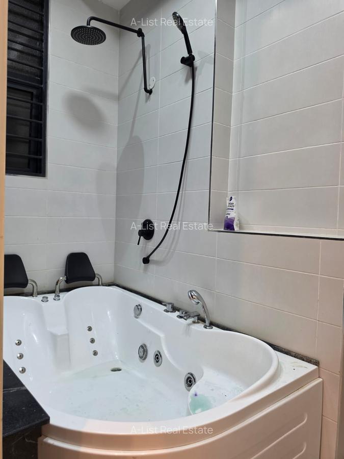 4 Bed Apartment with En Suite at Parklands - 18