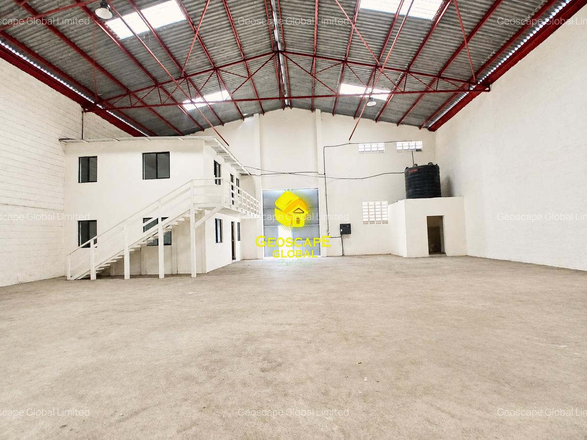18,750 ft² Warehouse with Fibre Internet in Industrial Area - 1