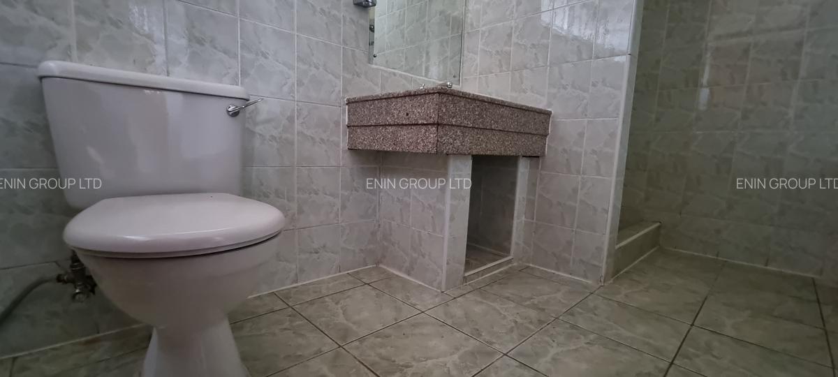 5 Bed Townhouse with En Suite at James Gichuru - 15