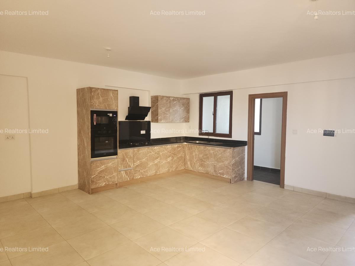 3 Bed Apartment with En Suite at Lantana Road - 9