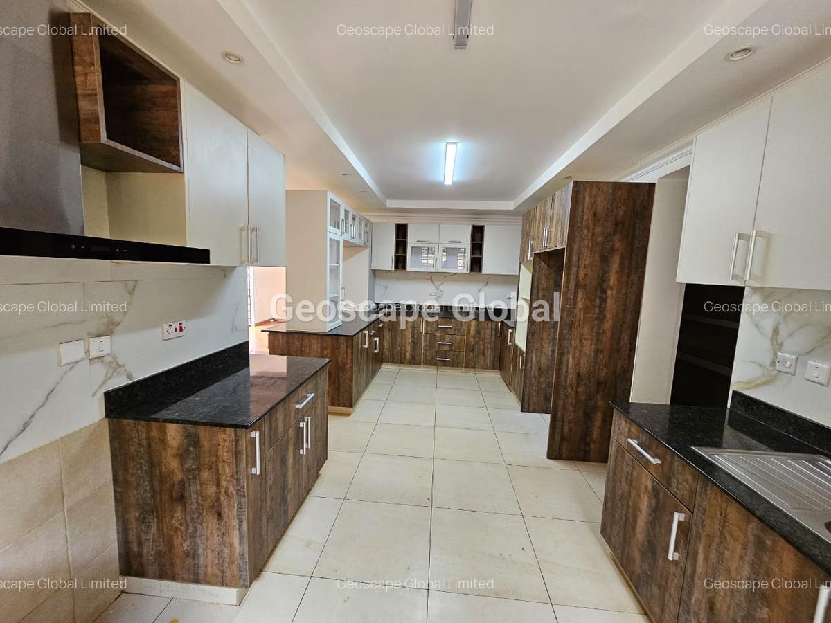 4 Bed Villa with En Suite in Kitisuru - 13