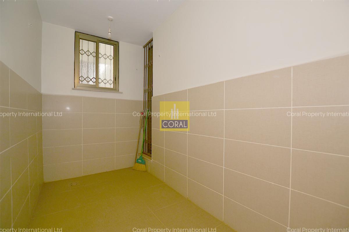 3 Bed Apartment with Swimming Pool in Parklands - 5
