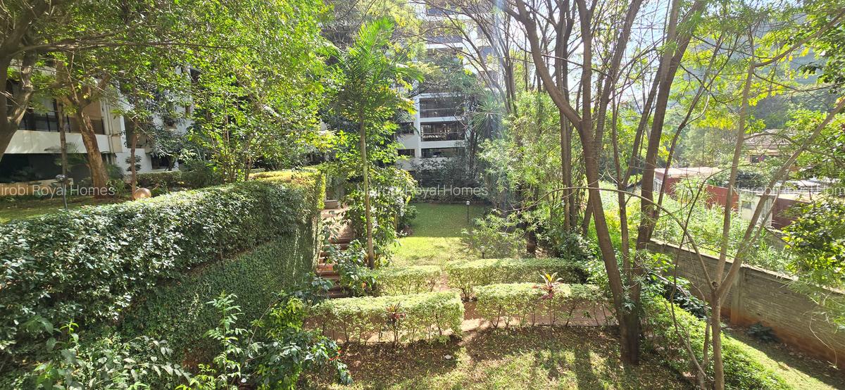 3 Bed Apartment with En Suite at Riverside - 8