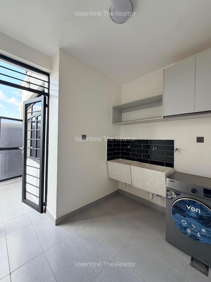 4 Bed House with En Suite in Kamakis - 9