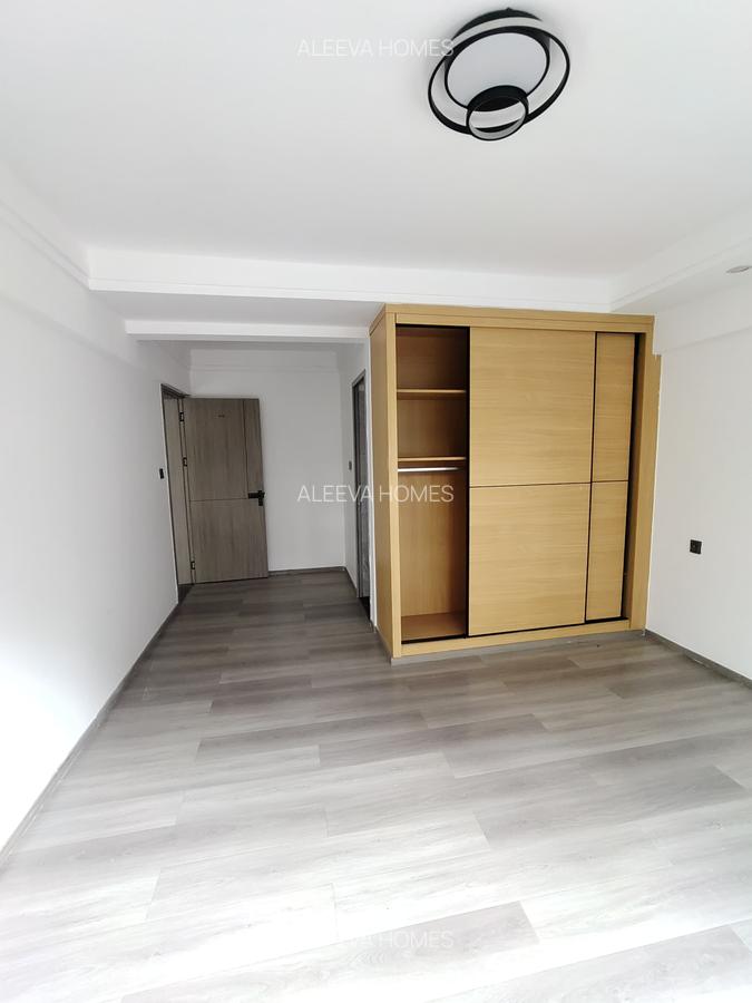 2 Bed Apartment with En Suite in Lavington - 6