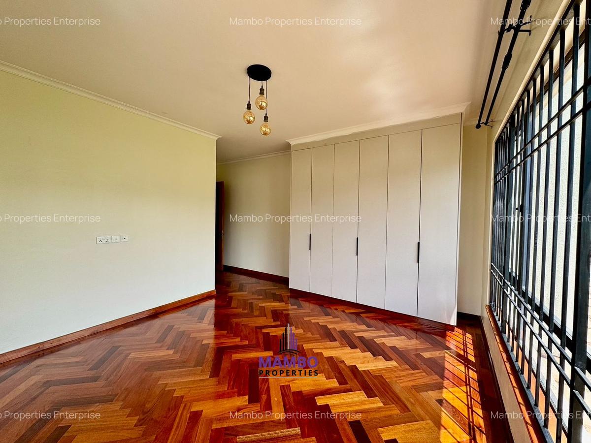5 Bed Villa with En Suite at Westlands - 9