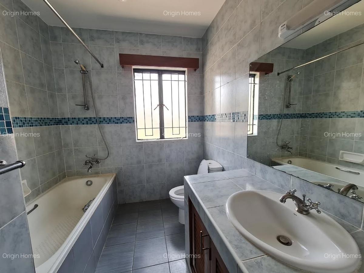 4 Bed Apartment with En Suite at Lavington - 15