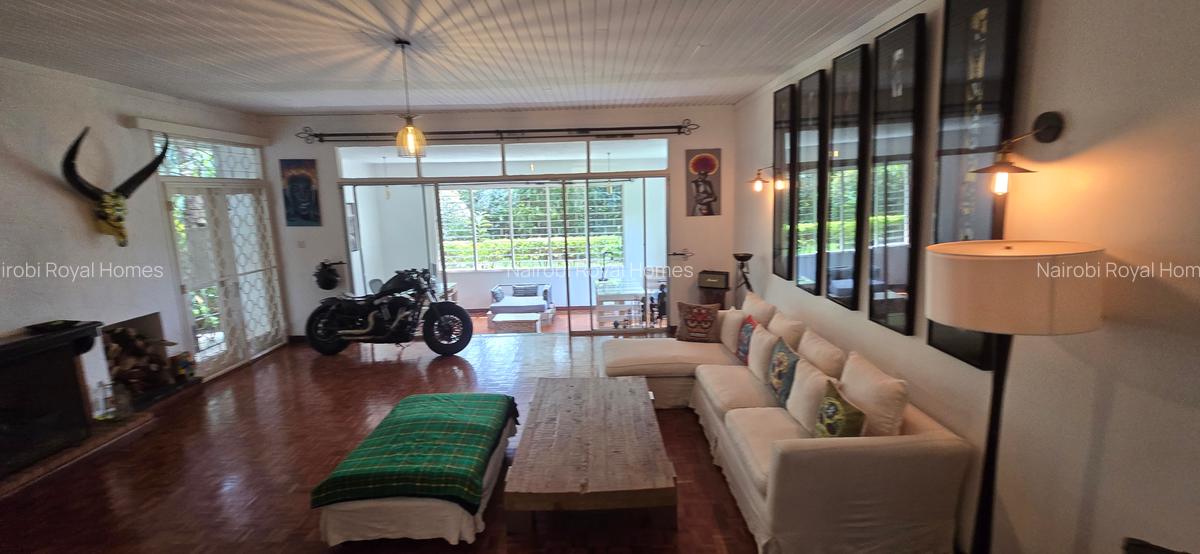 4 Bed House with En Suite at Loresho Road - 18