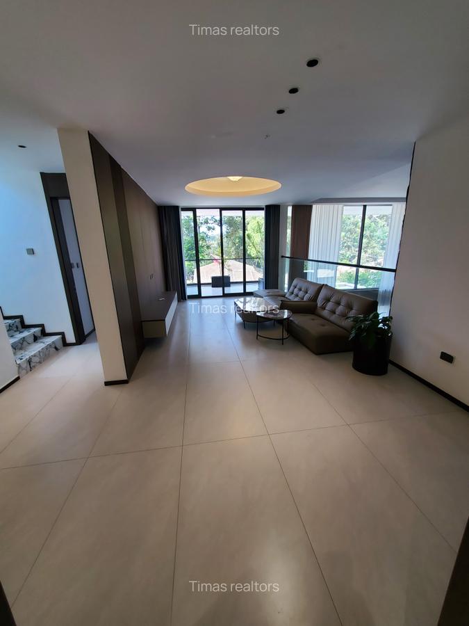 5 Bed Townhouse with En Suite at Lavington - 17