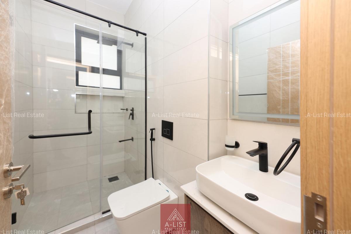 3 Bed Apartment with En Suite at Brookside Drive - 8