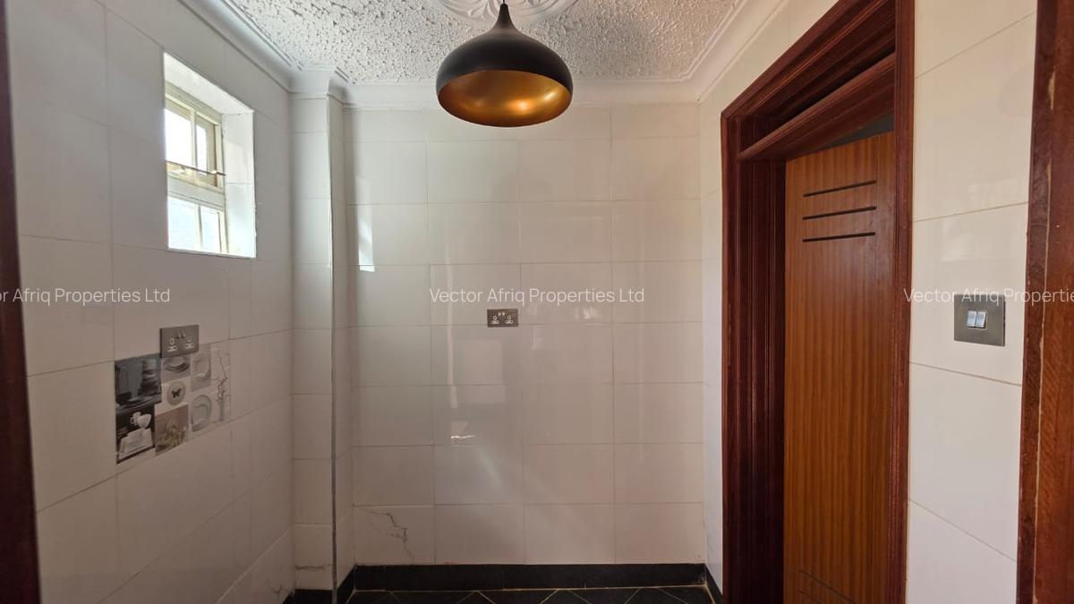 5 Bed Townhouse with En Suite in Kitengela - 9