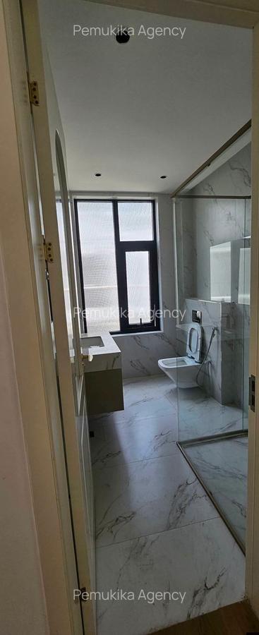 5 Bed Townhouse with En Suite in Lavington - 13