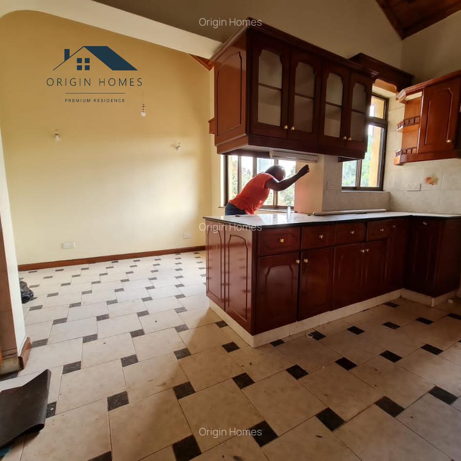 3 Bed Apartment with En Suite at Westlands - 11