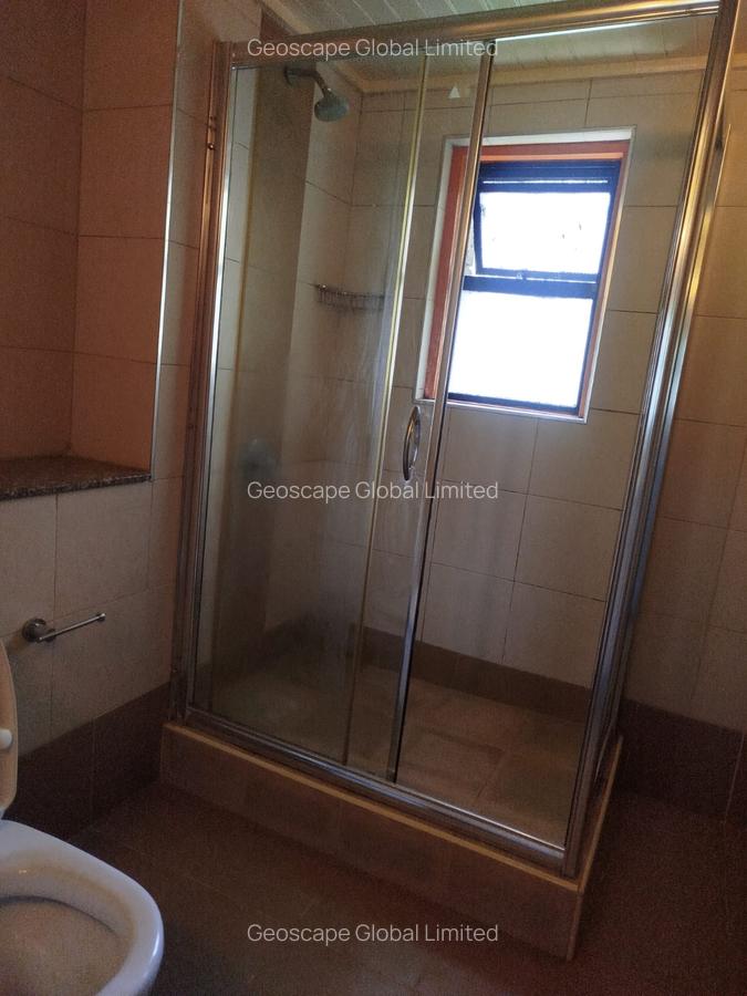 3 Bed Apartment with En Suite in Riverside - 13