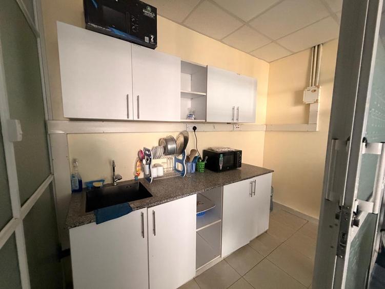 Office with Backup Generator in Upper Hill - Widok 6