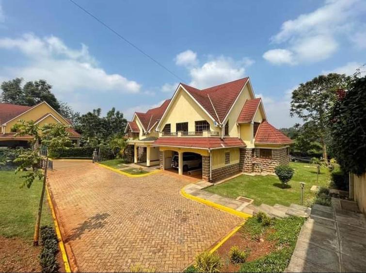 4 Bed Townhouse with En Suite in Rosslyn 4 Bed Townhouse with En Suite in Rosslyn