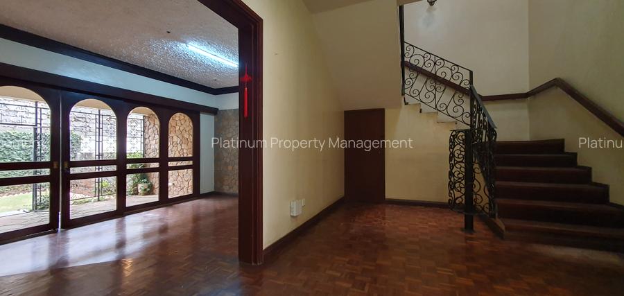 5 Bed House with En Suite at 2Nd Parklands Avenue