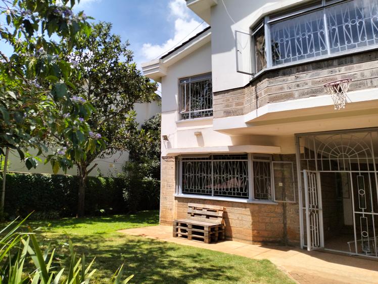 4 Bed Townhouse with En Suite in Westlands Area