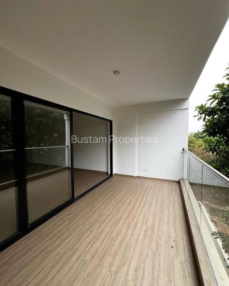 3 Bed Apartment with En Suite in Lavington