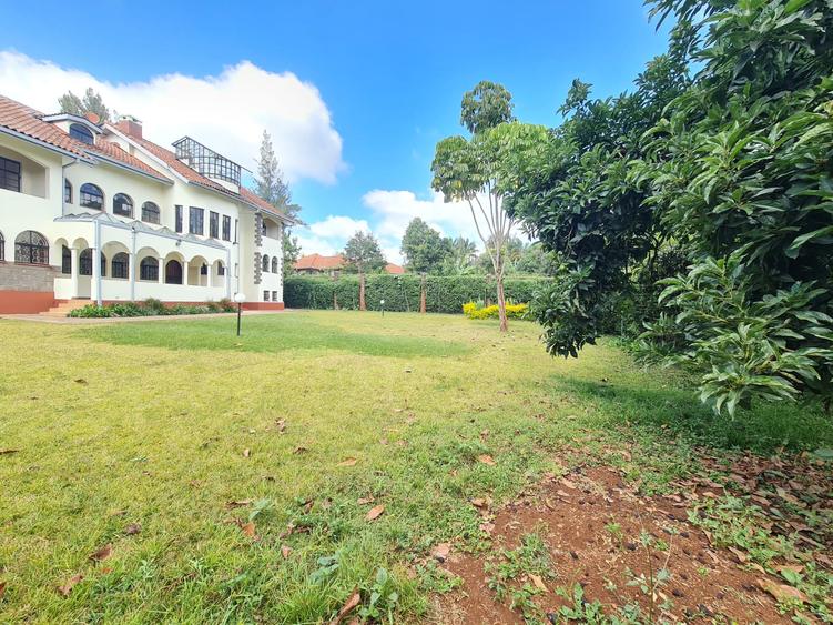 6 bed house with en suite in runda