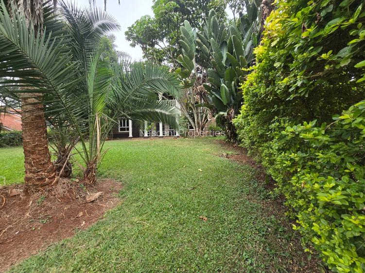 4 Bed House with En Suite at Hillview