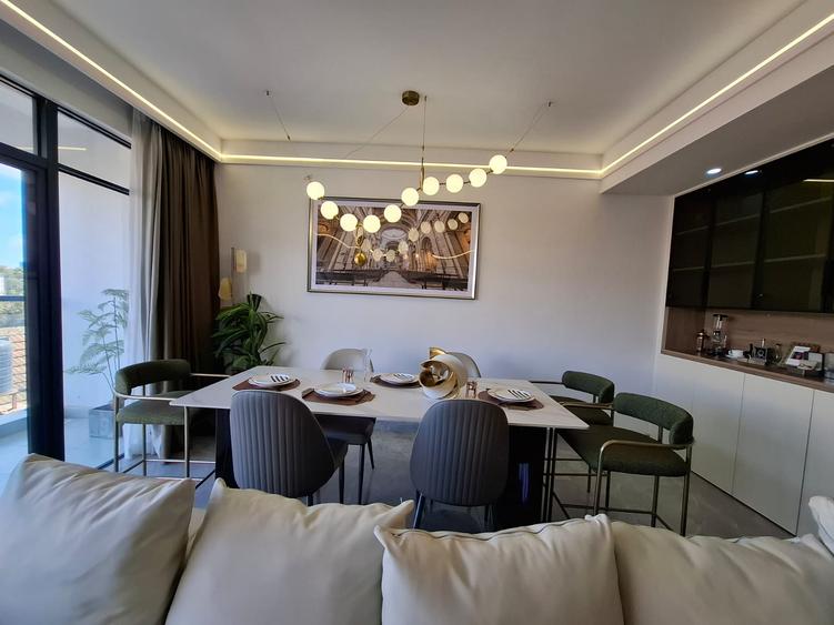 2 bed apartment with en suite in lavington