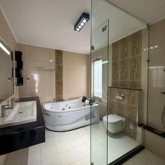 3 Bed Apartment with En Suite in Riverside 3 Bed Apartment with En Suite in Riverside