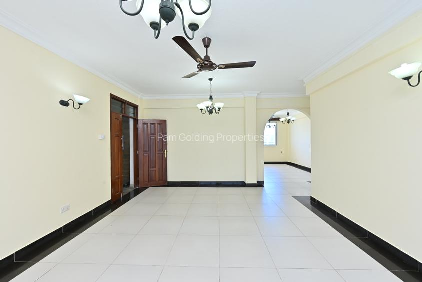 4 Bed Apartment with En Suite in Kizingo