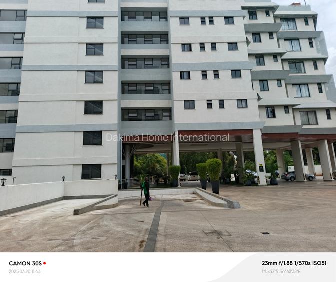 Furnished 3 Bed Apartment with En Suite in Spring Valley